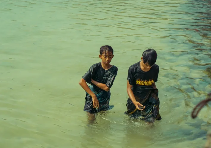 Czy kolonie nad morzem mogą wspierać zdrowie dziecka? Sprawdzamy, co daje morski klimat